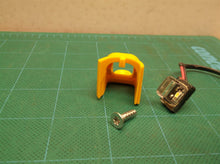 593515-00 screw & N421358 cover & N363247 LED LIGHT off a Dewalt DCS573-GB Type