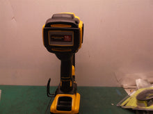 DEWALT DCN681 18ga x 1/4" staple gun 20 volt 3AH with battery and charger