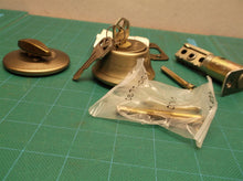 Kwikset Deadlock Deadbolt Silver 68581-001 Rev 01 missing hardware