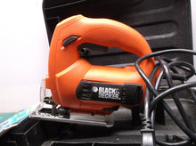 Black & Decker JS500 Corded Jig Saw 120v 4 Amp CASE Tool Works!