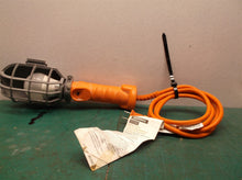 HDX 769-361 Incandescent Utility Light 6ft 18 AWG 75 Watt 125 VAC