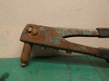 Blind Pop Rivet Hand Tool/Rebitador Manual