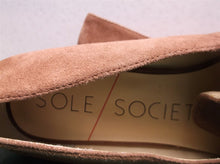 Soul Society Copper Suede loafers size 6