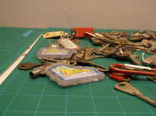 misc lot of household keys and variety for crafts
