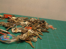 misc lot of household keys and variety for crafts