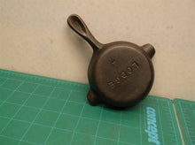 Vintage LODGE #7 Cast Iron Skillet Ashtray Mini Frying Pan