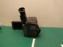 Sony Handycam CCD-TRV30 (for parts damaged display)