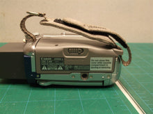 Canon ZR800 MiniDV Digital Video Camcorder 35x Optical Zoom (for parts)