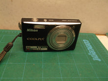 Nikon CoolPix S550 10 MP Digital Camera(untested)