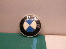 BMW LOGO EMBLEM OEM USED 5114-1872324 VINTAGE. Rear emblem. rt1