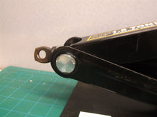 1-1/2 Ton Scissor Jack with Large Base I& handle