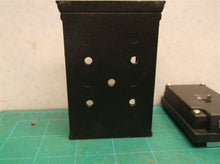 Wall mountable 4 digit combination lock box set to 0000