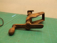 Vintage clamp with foot