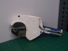 LENOX 2-3/8” 60mm Ratcheting Tubing Cutter LXHT80823