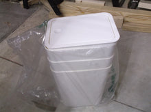 N. NETDOT 3 Pack 10L / 2.6 Gallon Small Trash Can with Lid, Bathroom Garbage Can