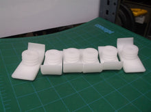 3 sets of 2 Pivit walker ski white