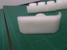 3 sets of 2 Pivit walker ski white