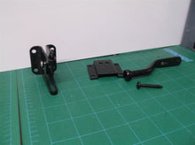 National Mfg. N342626 MaxLatch Sag Compensating Latch missing screws