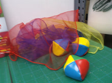 How to Juggle: Have Fantastic Fun While Mastering the Basics of Juggling book &
