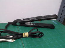 Revlon RVST2089 rvst2089- 1" Vibrating Digital Flat Iron