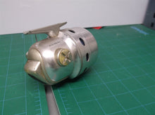 Shakespeare Synergy Alloy 3002 Oscillating Spool casting reel 115yd 12LB