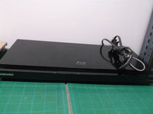 Samsung BD-D5700 Blu-Ray Player without remote