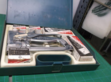 Vintage Swingline Powergun 1000 Heavy Duty Staple Gun Kit w/case & accessories