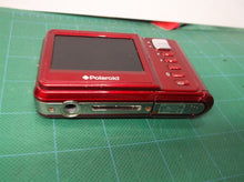 Polaroid A930 9.0MP Digital Camera, turns off taking pictures