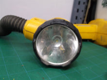 Dewalt DW919 Flexible Adjustable Snake Work Light 18V with led bulb"TOOL ONLY" s