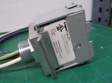 T30-277 Wiremold Legrand TAP UNIV FIXTURE NO HANGER 1/2IN HUB 5WIRE-9IN