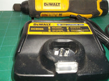 DEWALT DCF682 8V-MAX lithium ion Cordless Gyroscopic Screwdriver Battery & Charg
