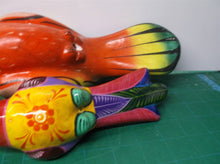 Lot of 2 birds for crafts or decor