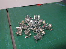 (24) 1/4 Turn Retainer Clips w Slot for Ballast Cover and Reflectors
