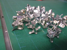 (24) 1/4 Turn Retainer Clips w Slot for Ballast Cover and Reflectors