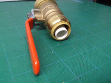 SHARKBITE 22993LF 1" X 3/4" PUSH-TO-CONNECT REDUCING BRASS BALL VALVE