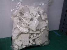 (100) Zing Ear LH204-11 Fluorescent Socket Non-shunted G13 medium bipin 660w-600
