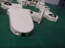 (10) BJB 26.292 T8-T12 Lamp Holder UL Non-Shunted Push-Through Snap In Light Soc