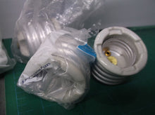 (4) LEVITON 8681 Mogul to Medium Base SOCKET ADAPTER 660W-250V