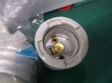 (4) LEVITON 8681 Mogul to Medium Base SOCKET ADAPTER 660W-250V