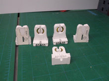 (5) Leviton 13351 FLUORESCENT BULB SOCKETS T8 or T12 Turn-Type Lamp Holder Mediu
