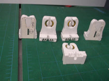 (5) Leviton 13351 FLUORESCENT BULB SOCKETS T8 or T12 Turn-Type Lamp Holder Mediu