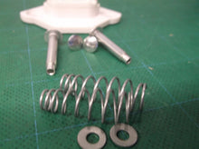 LH0383 HH 2690 Unshunted medium bipin lamp holder/socket for turret assemblies