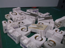 (22) Misc LH0394 HH Leviton Shunted slide/screw mount T8/T12 med bipin lamp hold