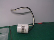 Leviton LH0096 (10085) E26/E27 Medium Base Keyless -glazed Porcelain, captive sc