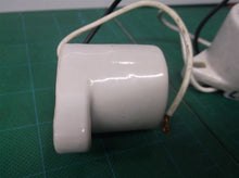 LH0422 E26/E27 medium base lamp holder/socket with two hole flanged mounting and
