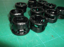 (10) Plastic NM CABLE CONNECTOR 44740 3/8" Trade Size 1/2" KNOCK OUTS