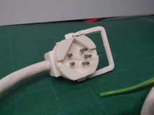 Hussmann HMD-0425438-W Pull tab white 5pin refrigeration 36 shelf plug with 2 la