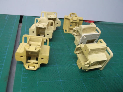 (6) LH0332 13w GX23/GX23-2 2 pin CFL lamp holder/socket Discolored snap in mount