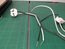 (4) Kulka LH0347 (590WSC) Unshunted, V lock, T8 lamp holder w/spring clip mounti