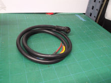 Hussmann HMD-125-01-1081-B Black 3pin round refrigeration shelf plug with thread